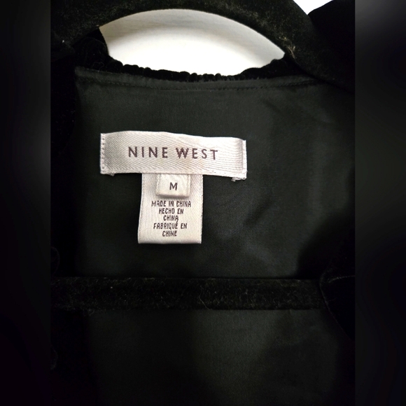 Velvet and Lace Tie Front Blazer - Picture 4 of 7